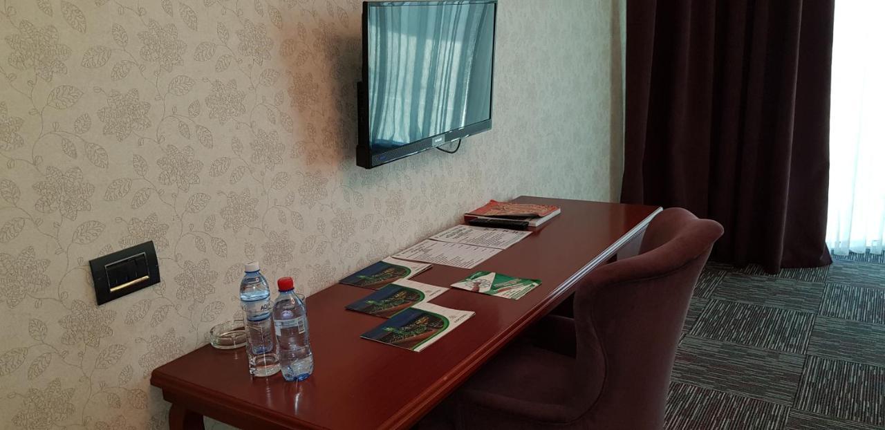 Azpetrol Hotel Qusari járás Kültér fotó